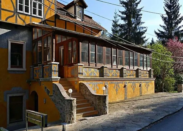 Villa Rotschoenberg Im Tal Der Freiberger Mulde